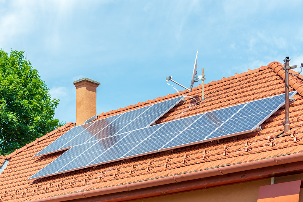 Casa familiar com energia solar fotovoltaica